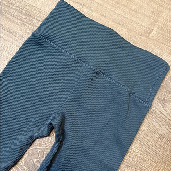 •FABLETICS• LEGGINGS - Picture 4 of 8